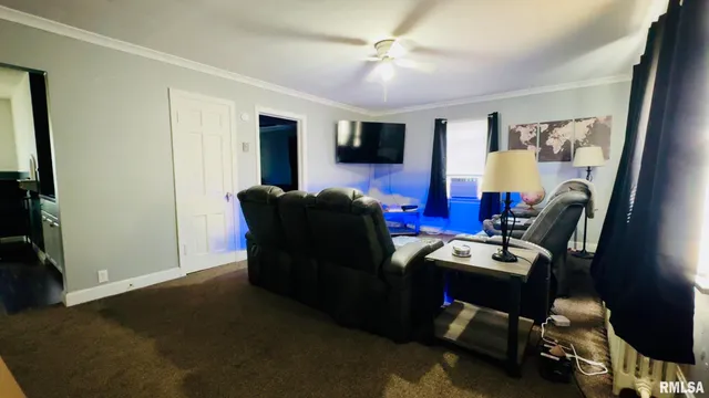 $209,900 | 419 East Church Street, Benton, IL 62812