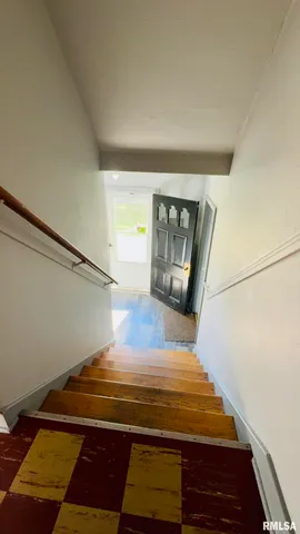 $209,900 | 419 East Church Street, Benton, IL 62812