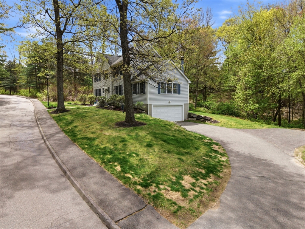 65 Locust Street Middleton, MA 01949 - Photo 2 of 37