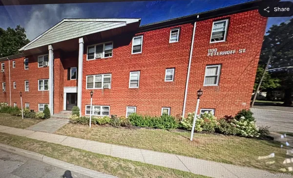 $2,500 | 1100 Peterhoff Avenue, Unit A11, Valley Stream, NY 11580