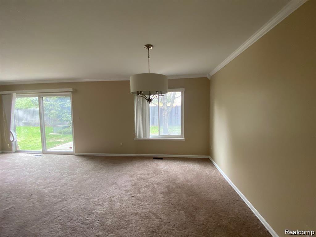 28129 Franklin Road, Unit 112 Southfield, MI 48034 - Photo 6 of 9 Gallery Image 6