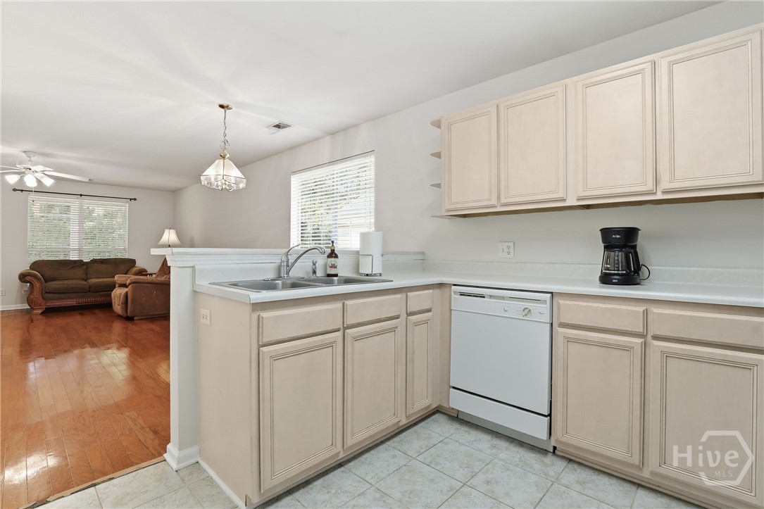 118 Trellis Way Savannah, GA 31419 - Photo 7 of 47