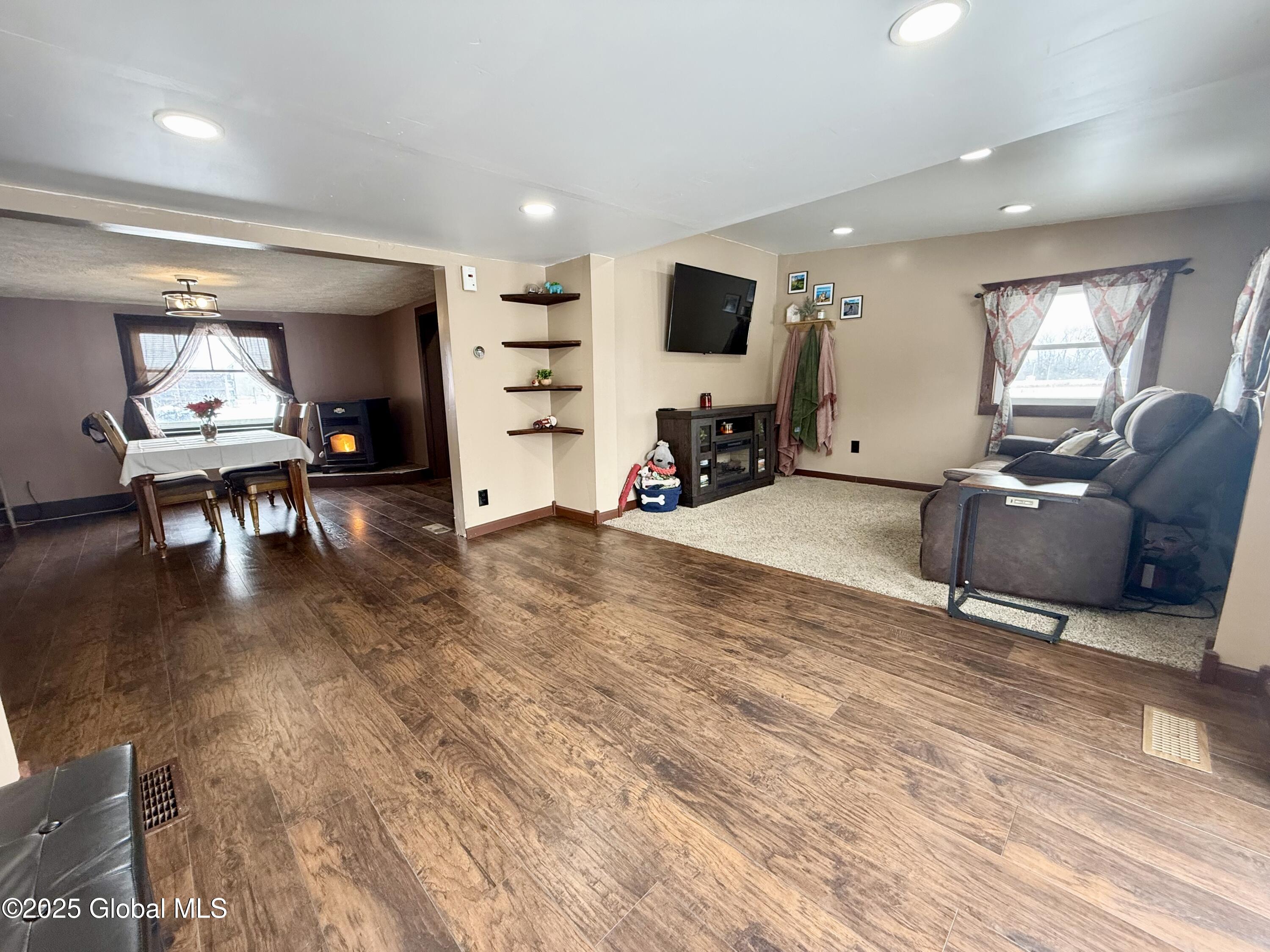 1558 Towpath Road Kingsbury, NY 12839 - Photo 5 of 60 Living Room