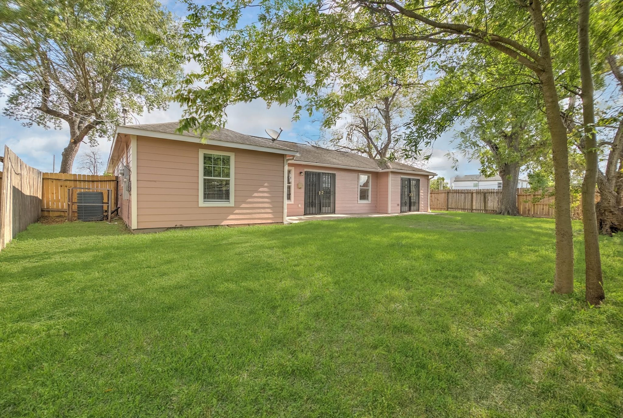 5418 Pershing Street Houston, TX 77033 - Photo 36 of 36
