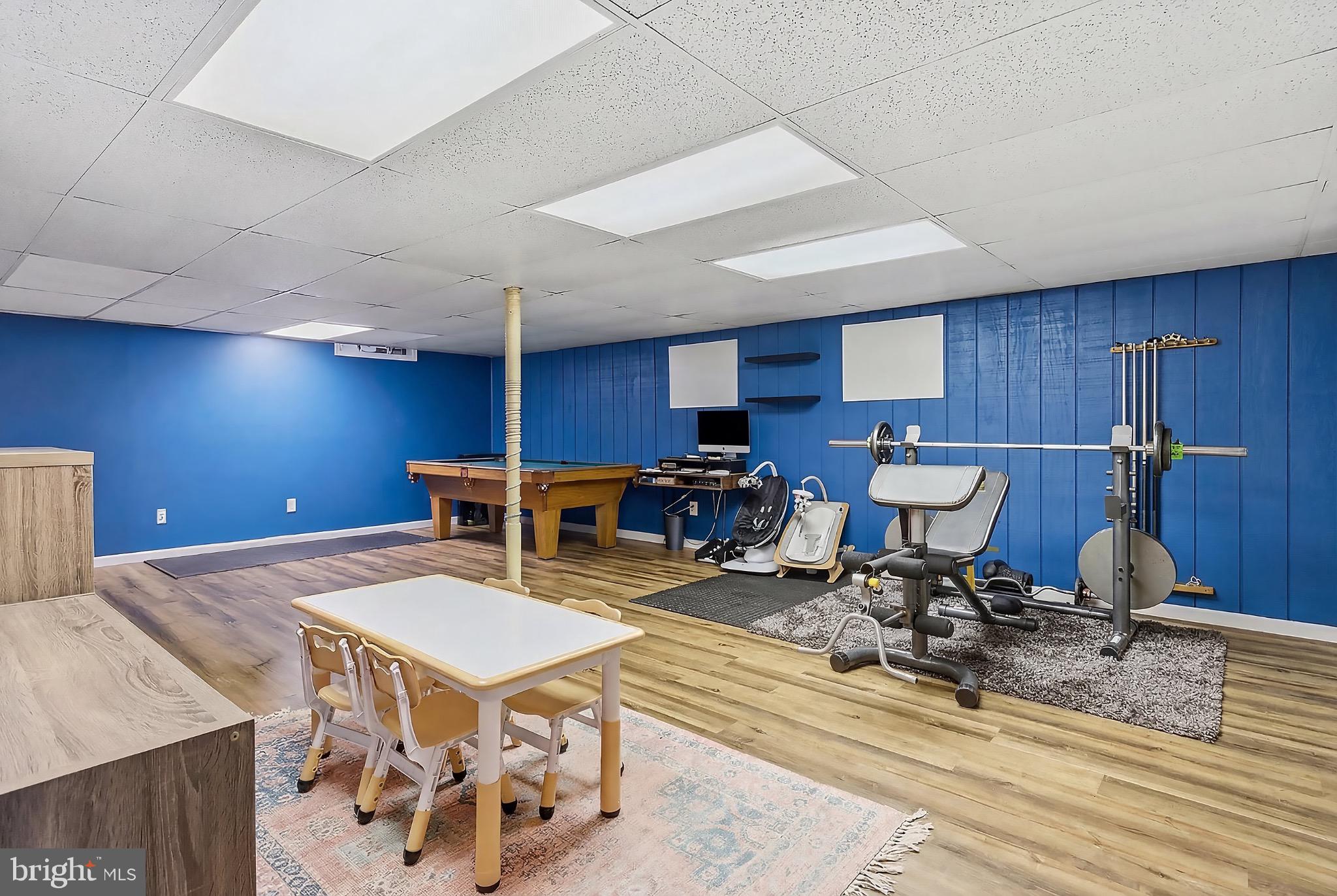 128 Highway 72 Vincentown, NJ 08088 - Photo 28 of 32 a living room with furniture a table and chairs