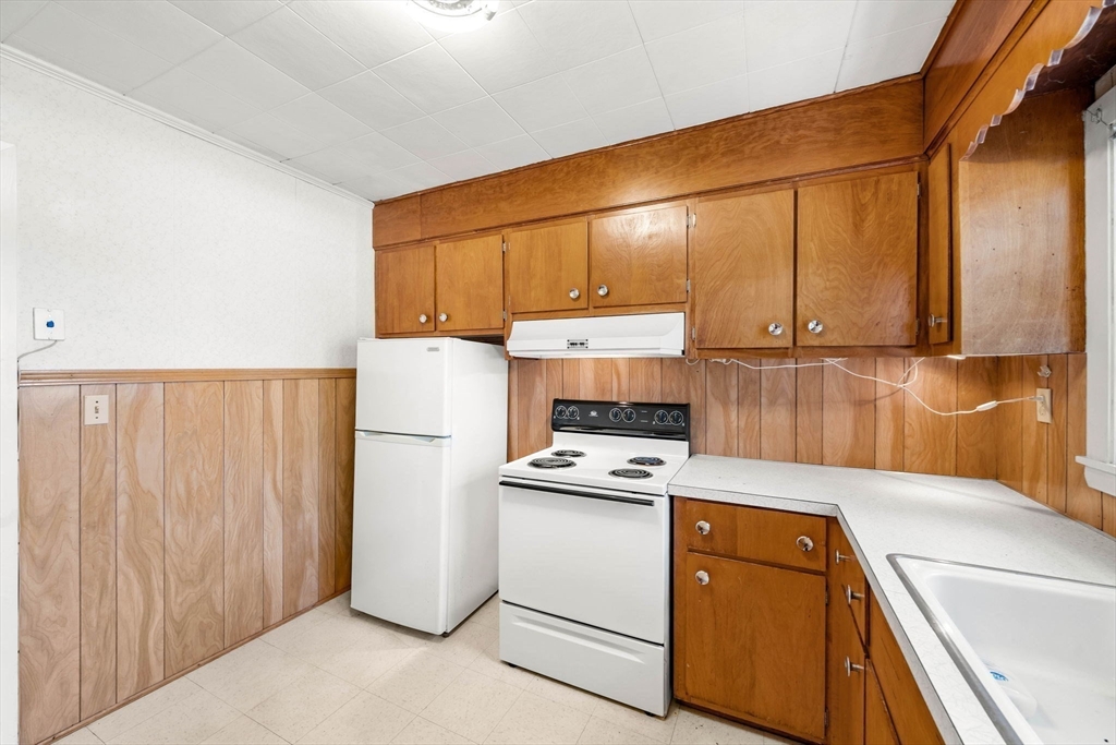 39 Needham Road Danvers, MA 01923 - Photo 11 of 42
