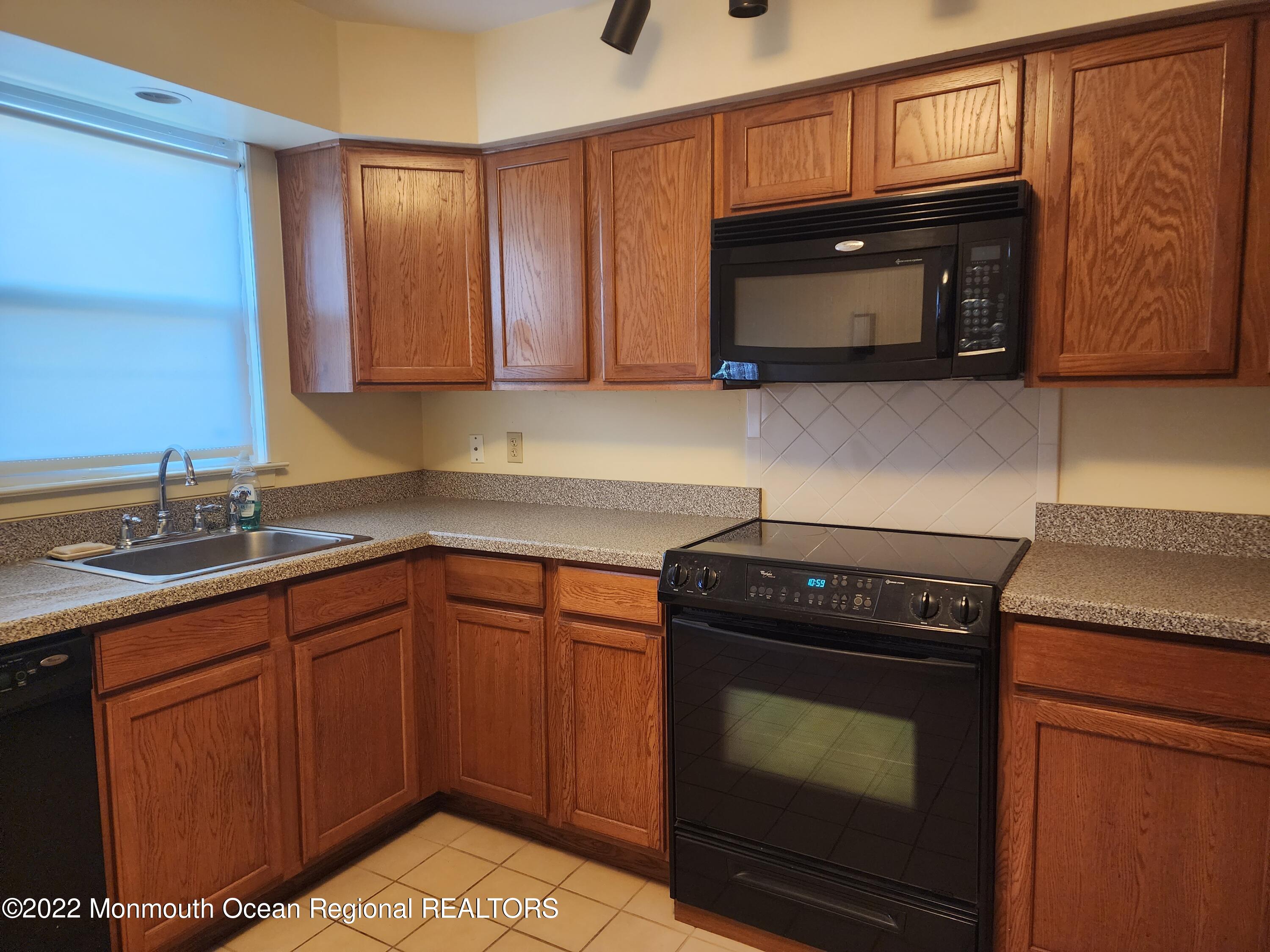 45A Sunset Road, Unit A Whiting, NJ 08759 - Photo 12 of 23 20221122_133406