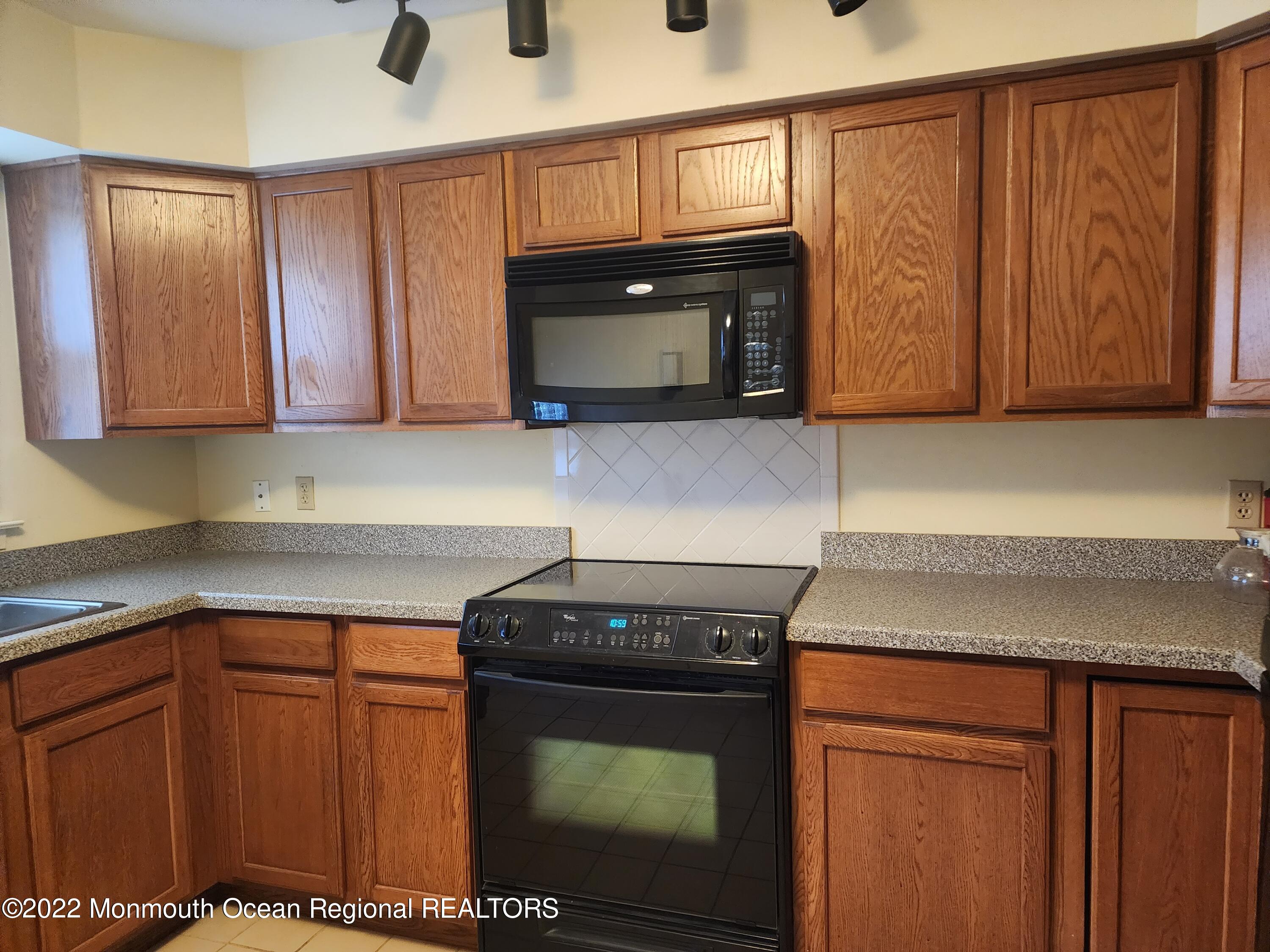 45A Sunset Road, Unit A Whiting, NJ 08759 - Photo 13 of 23 20221122_133402