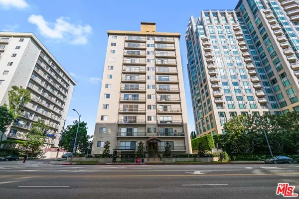 $4,000 | 10747 Wilshire Boulevard, Unit 806, Los Angeles, CA 90024