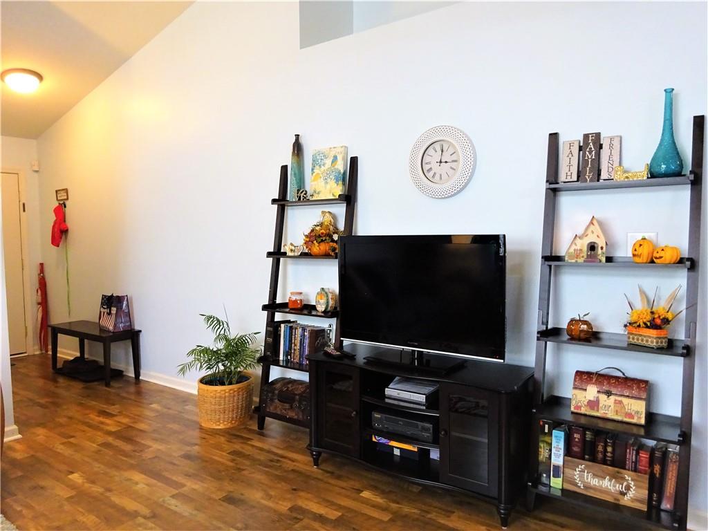 6110 Riva Ridge Drive Indianapolis, IN 46237 - Photo 5 of 43 Gallery Image 5