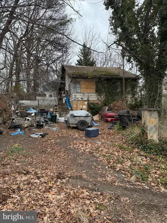 $200,000 | 18519 Triangle Street, Triangle, VA 22172