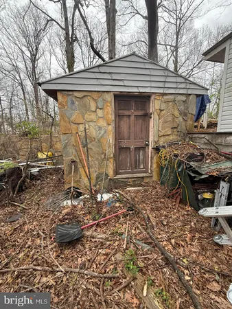 $200,000 | 18519 Triangle Street, Triangle, VA 22172