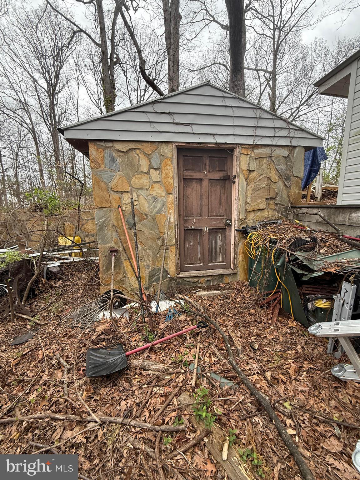 18519 Triangle Street Triangle, VA 22172 - Photo 11 of 11 Shed