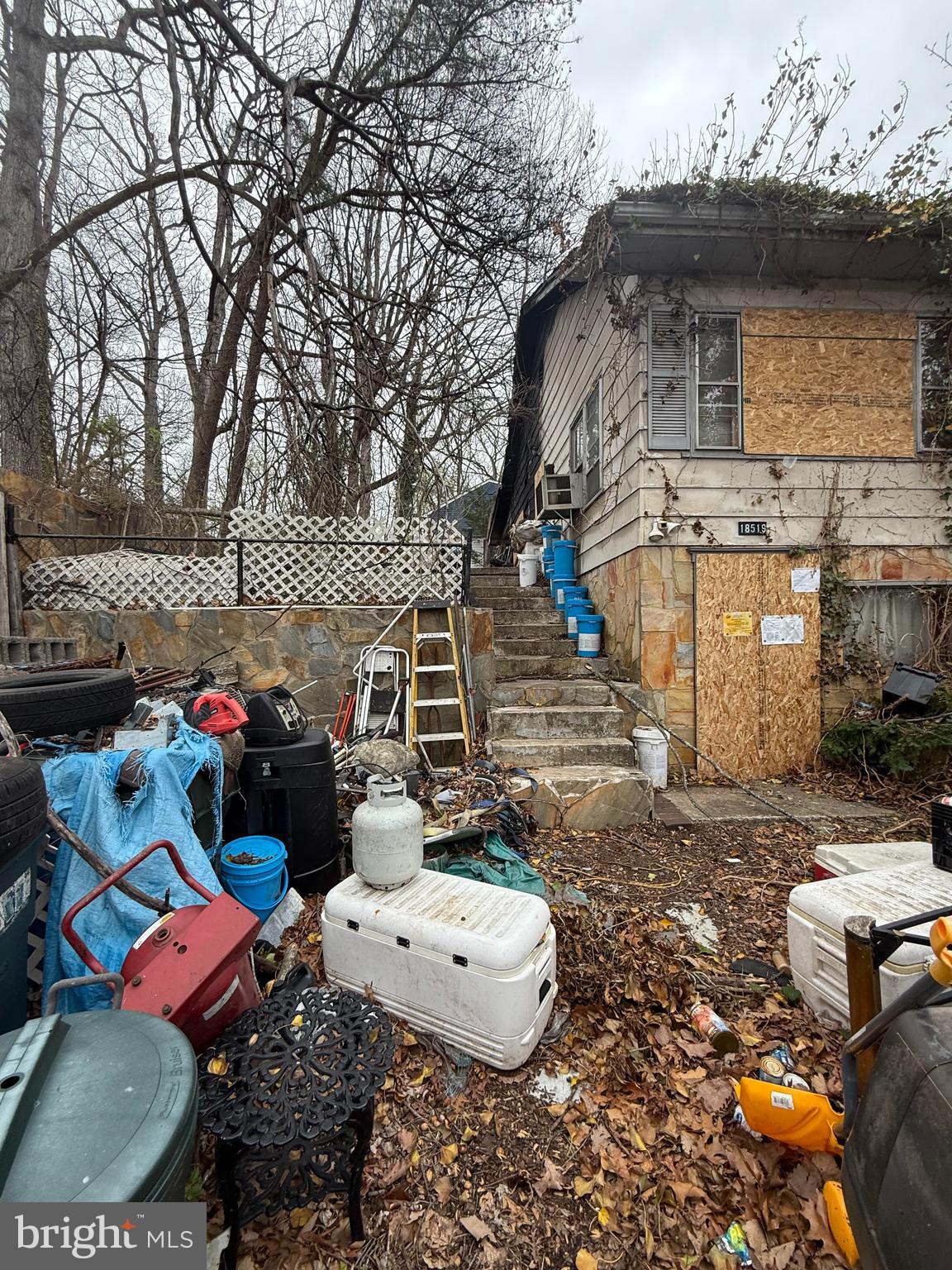 18519 Triangle Street Triangle, VA 22172 - Photo 2 of 11