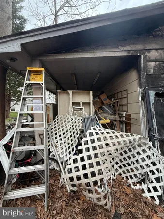 $200,000 | 18519 Triangle Street, Triangle, VA 22172