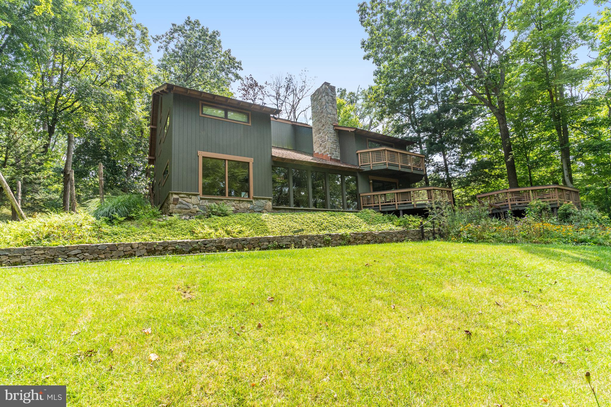 718 Bulls Neck Road McLean, VA 22102 - Photo 9 of 18