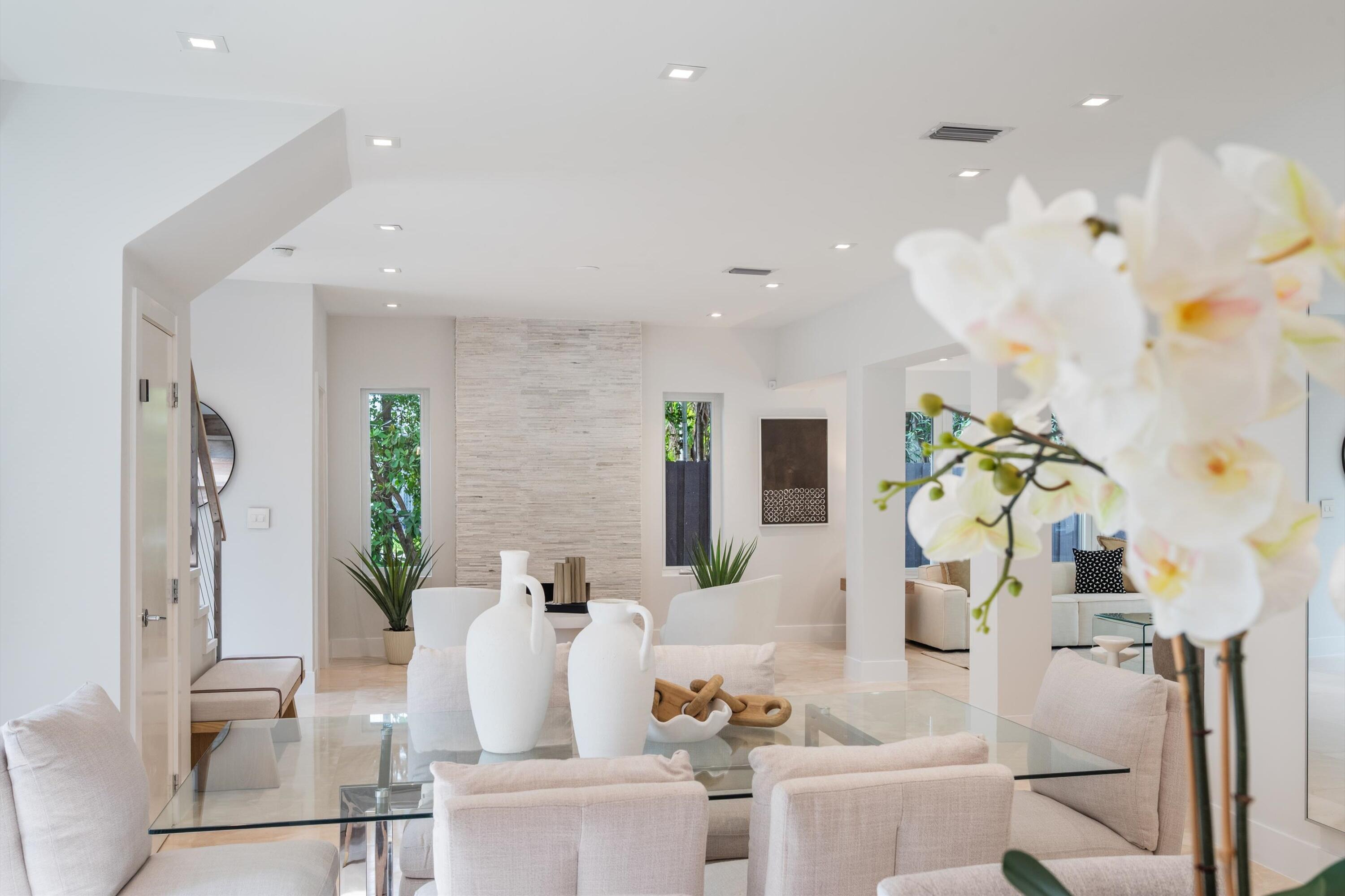 775 West 49th Street Miami Beach, FL 33140 - Photo 18 of 46 18-775 W 49th Street Miami Beach, FL-233