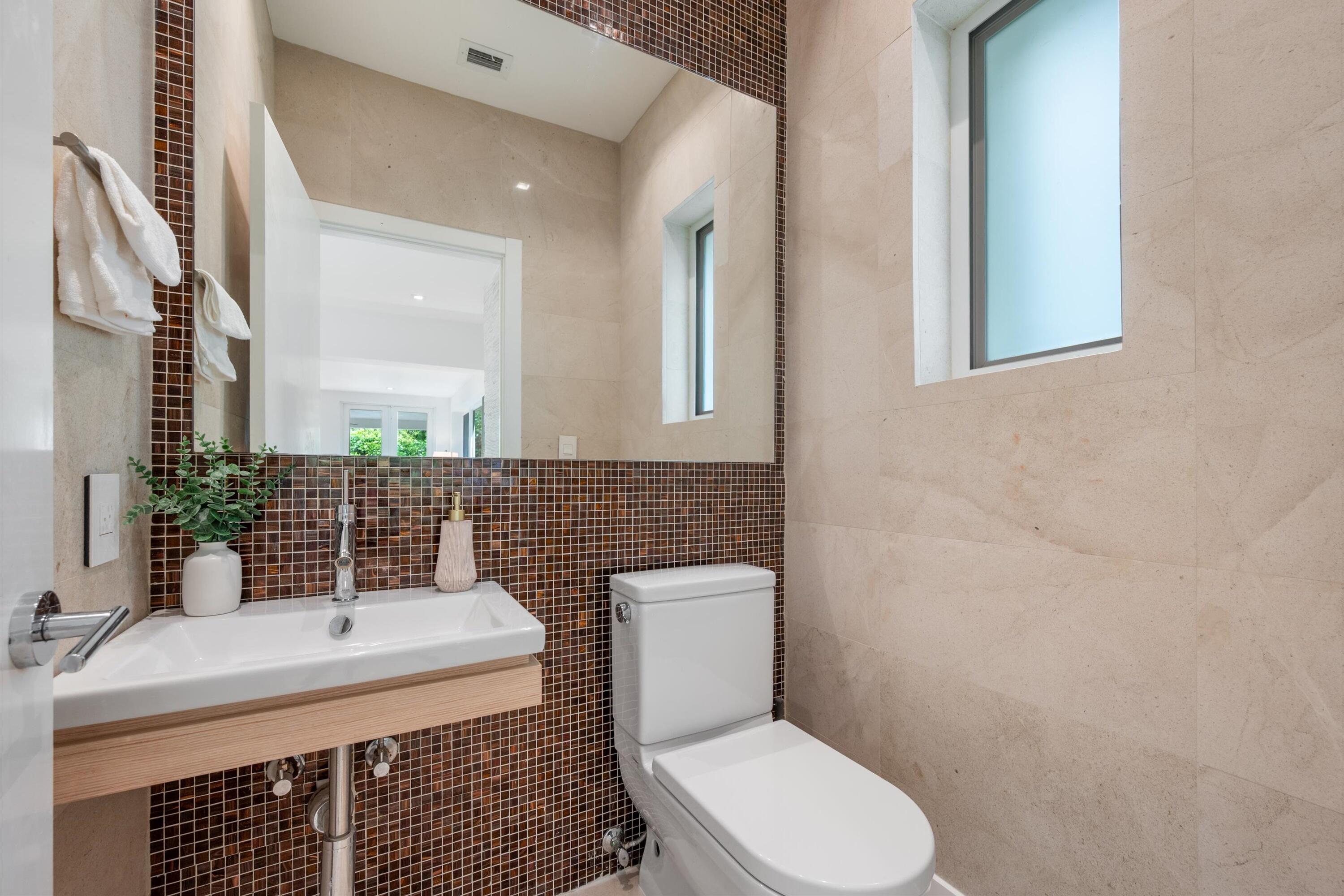 775 West 49th Street Miami Beach, FL 33140 - Photo 19 of 46 19-775 W 49th Street Miami Beach, FL-226