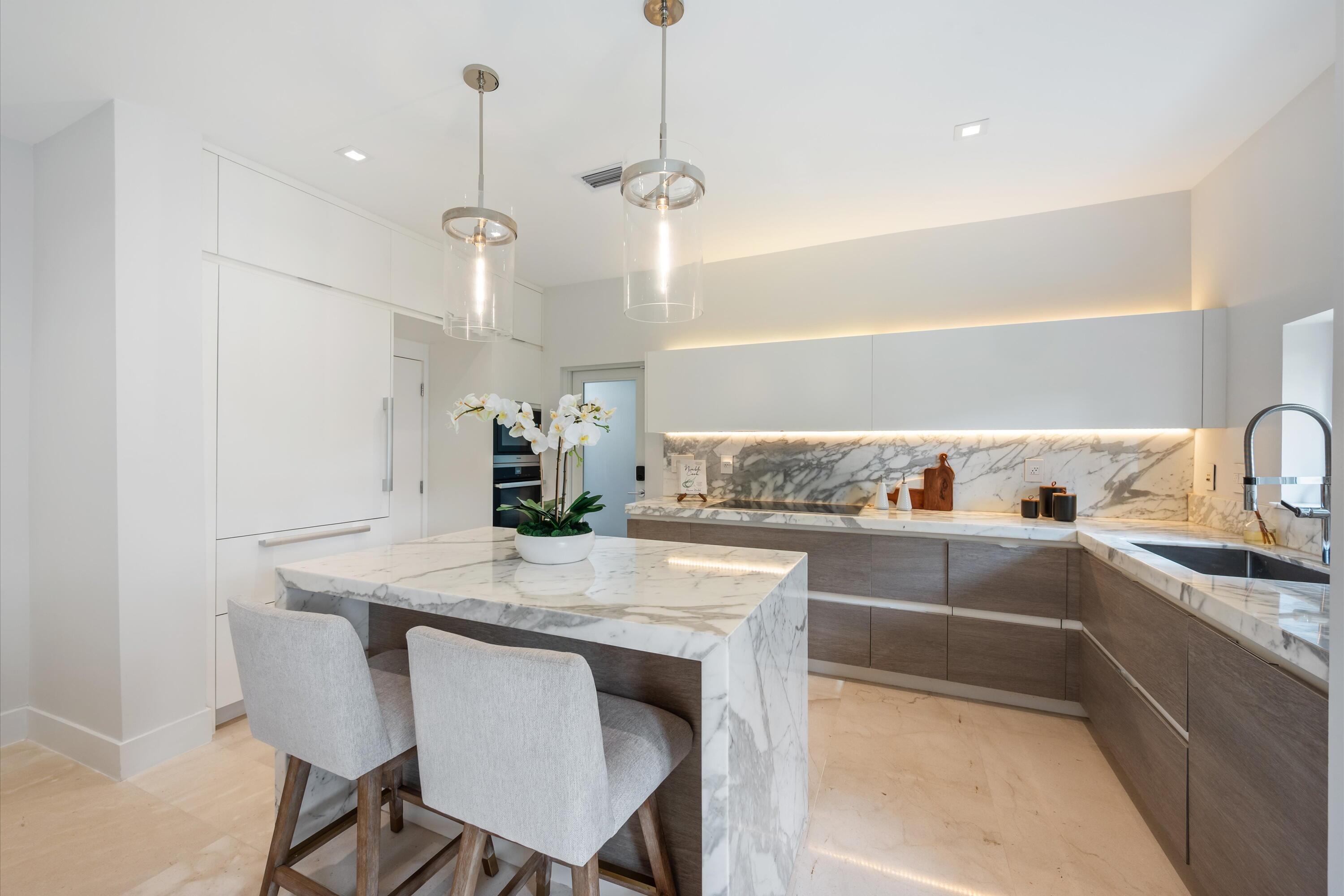 775 West 49th Street Miami Beach, FL 33140 - Photo 10 of 46 10-775 W 49th Street Miami Beach, FL-217