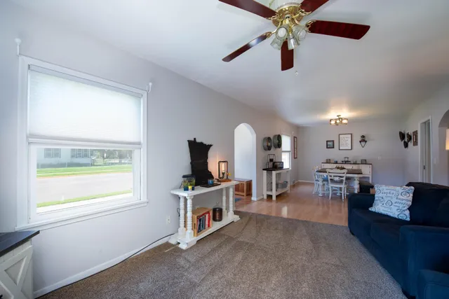 $169,800 | 202 Silver Street East, Mapleton, MN 56065