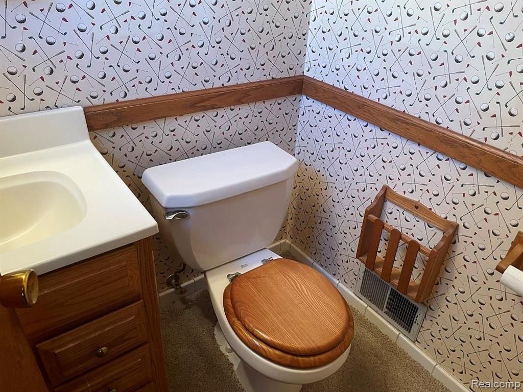 17971 Airport Road Fraser, MI 48026 - Photo 13 of 17 Gallery Image 13