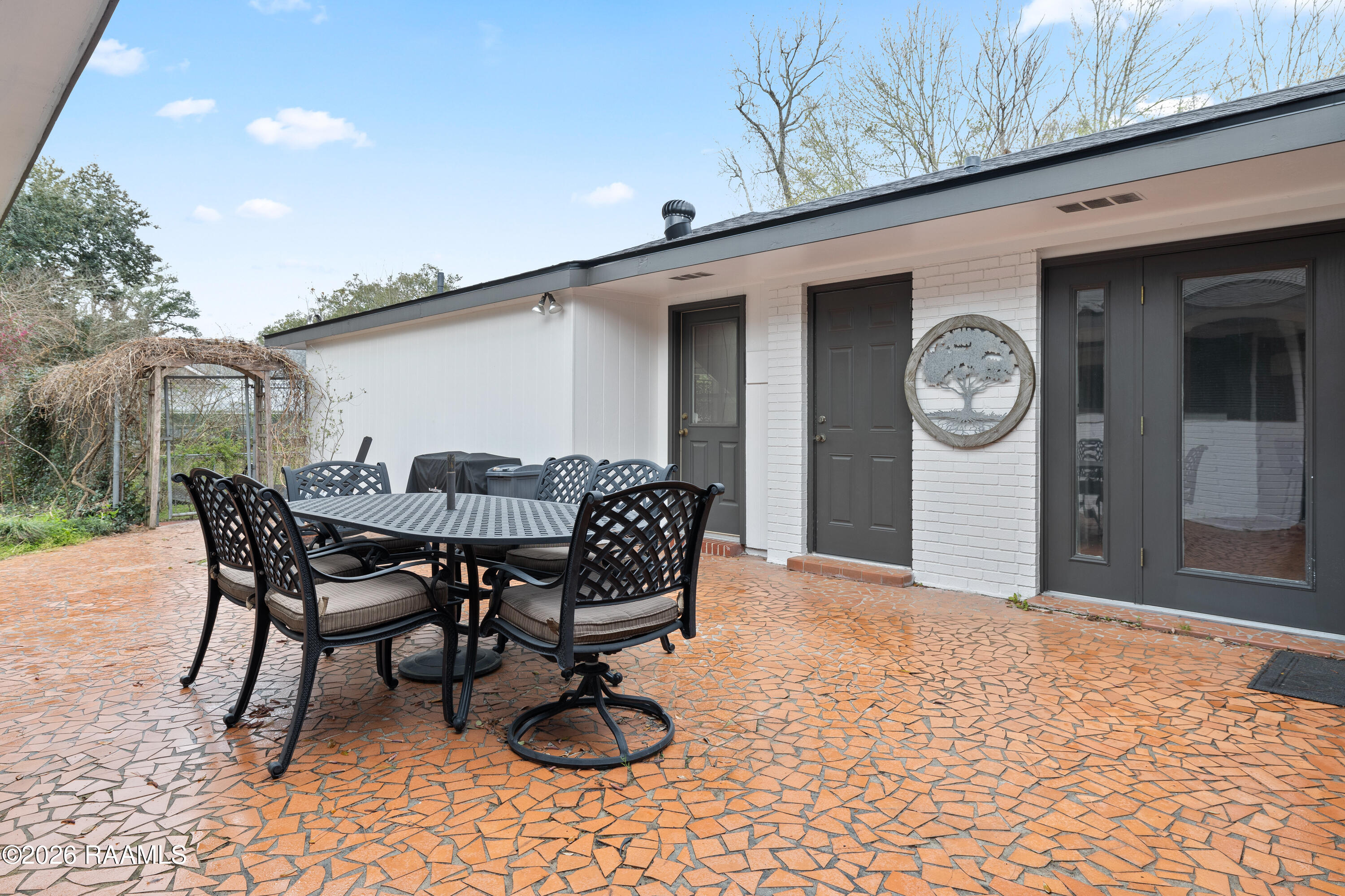 110 Canterbury Road Lafayette, LA 70503 - Photo 34 of 49 110 Canterbury-36