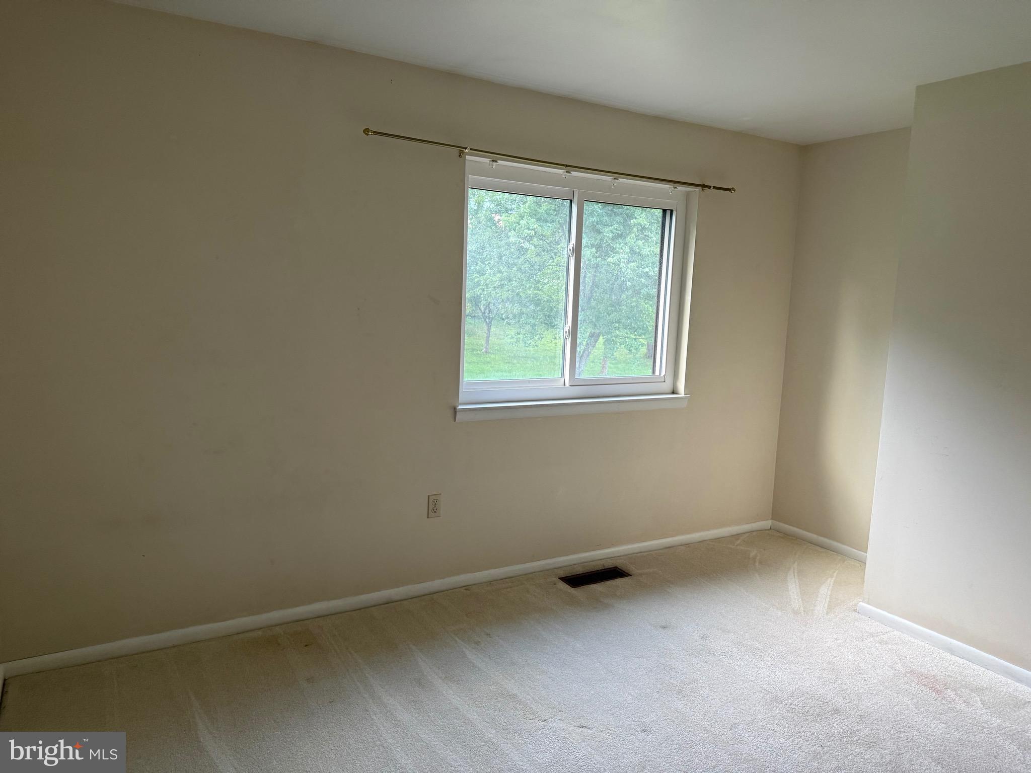 204 Village Road Orwigsburg, PA 17961 - Photo 15 of 20