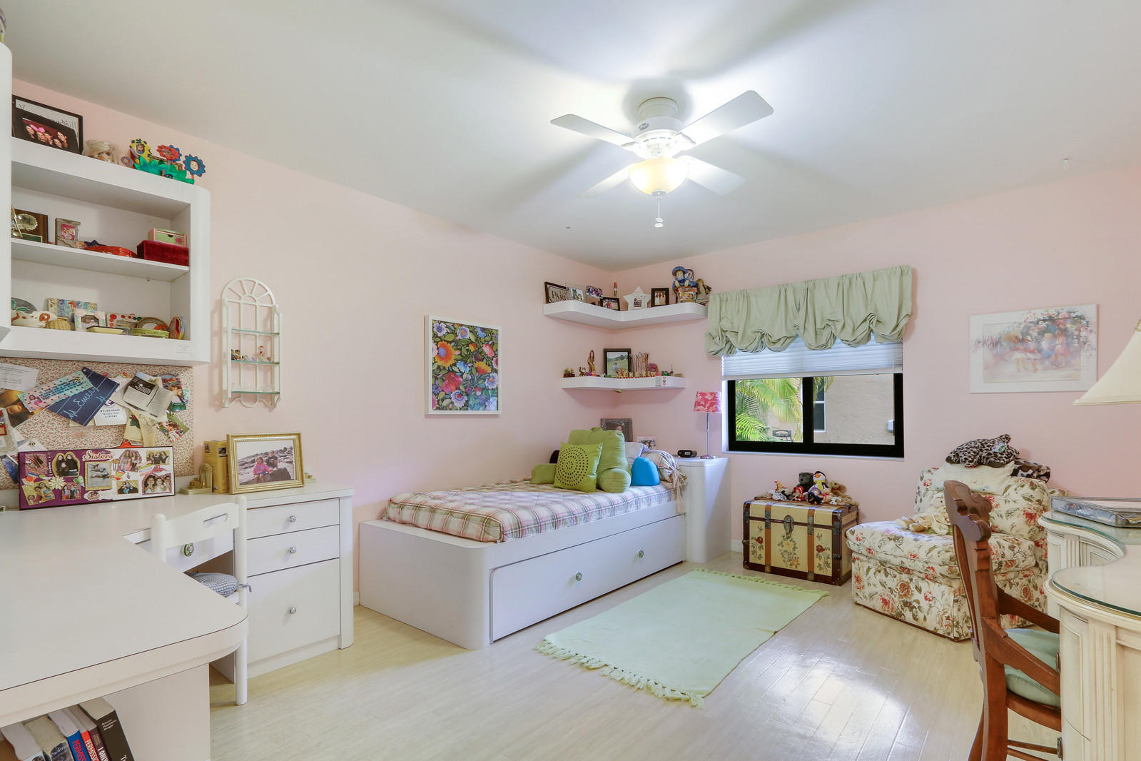 3765 Kings Way Boca Raton, FL 33434 - Photo 19 of 37 2nd bedroom