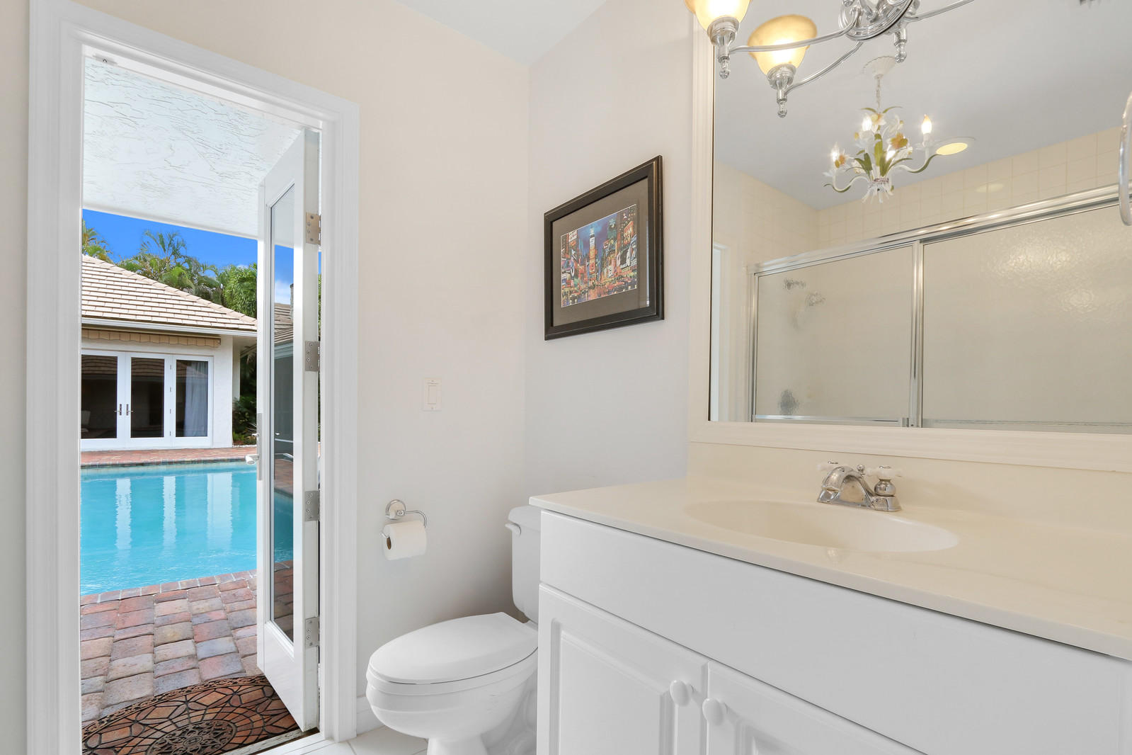 3765 Kings Way Boca Raton, FL 33434 - Photo 24 of 37 4th full bath cabana