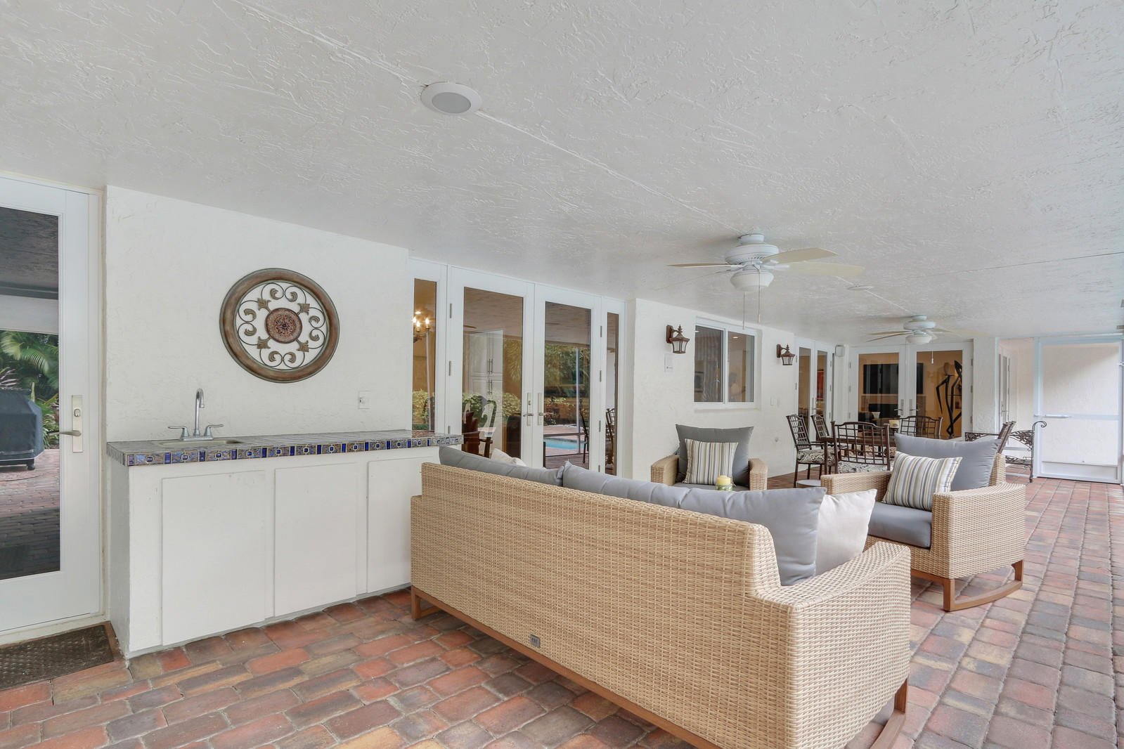 3765 Kings Way Boca Raton, FL 33434 - Photo 25 of 37 screened in patio