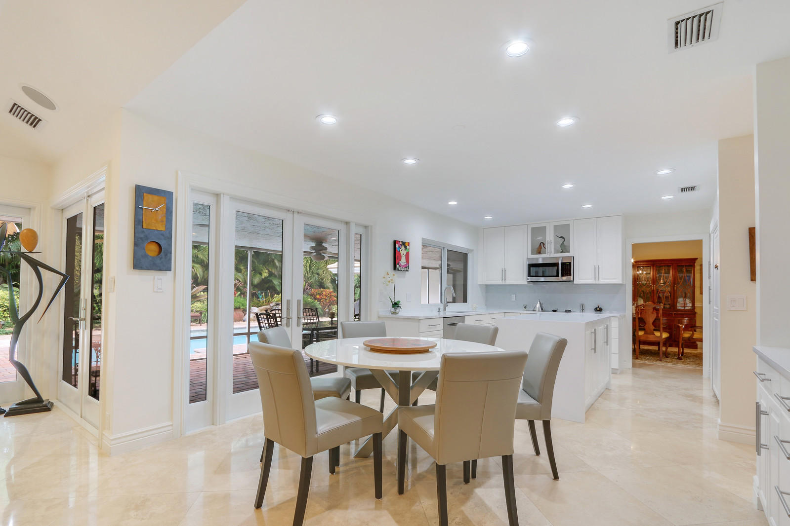 3765 Kings Way Boca Raton, FL 33434 - Photo 10 of 37 breakfast area