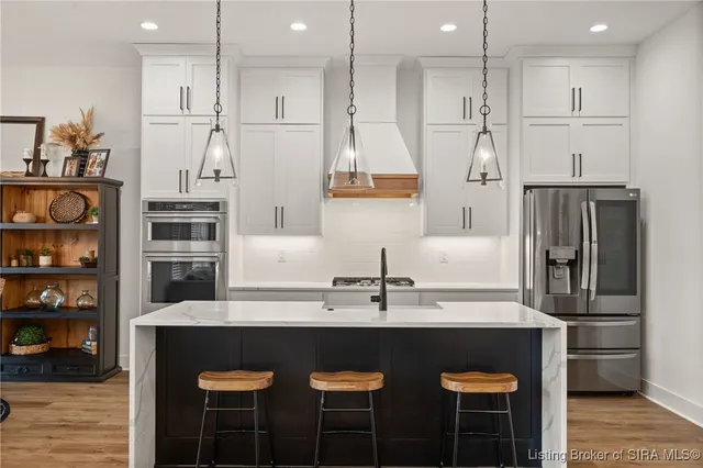 $735,800 | 120 Stable Way, Jeffersonville, IN 47130