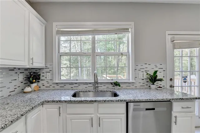 $585,000 | 623 Friars Head Court Northeast, Suwanee, GA 30024