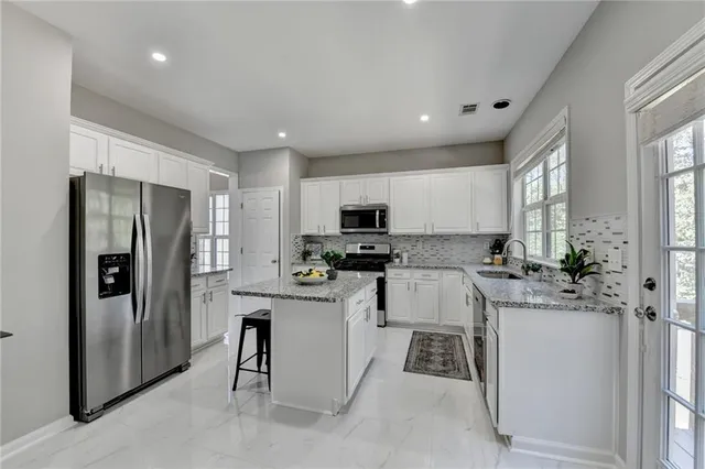 $585,000 | 623 Friars Head Court Northeast, Suwanee, GA 30024