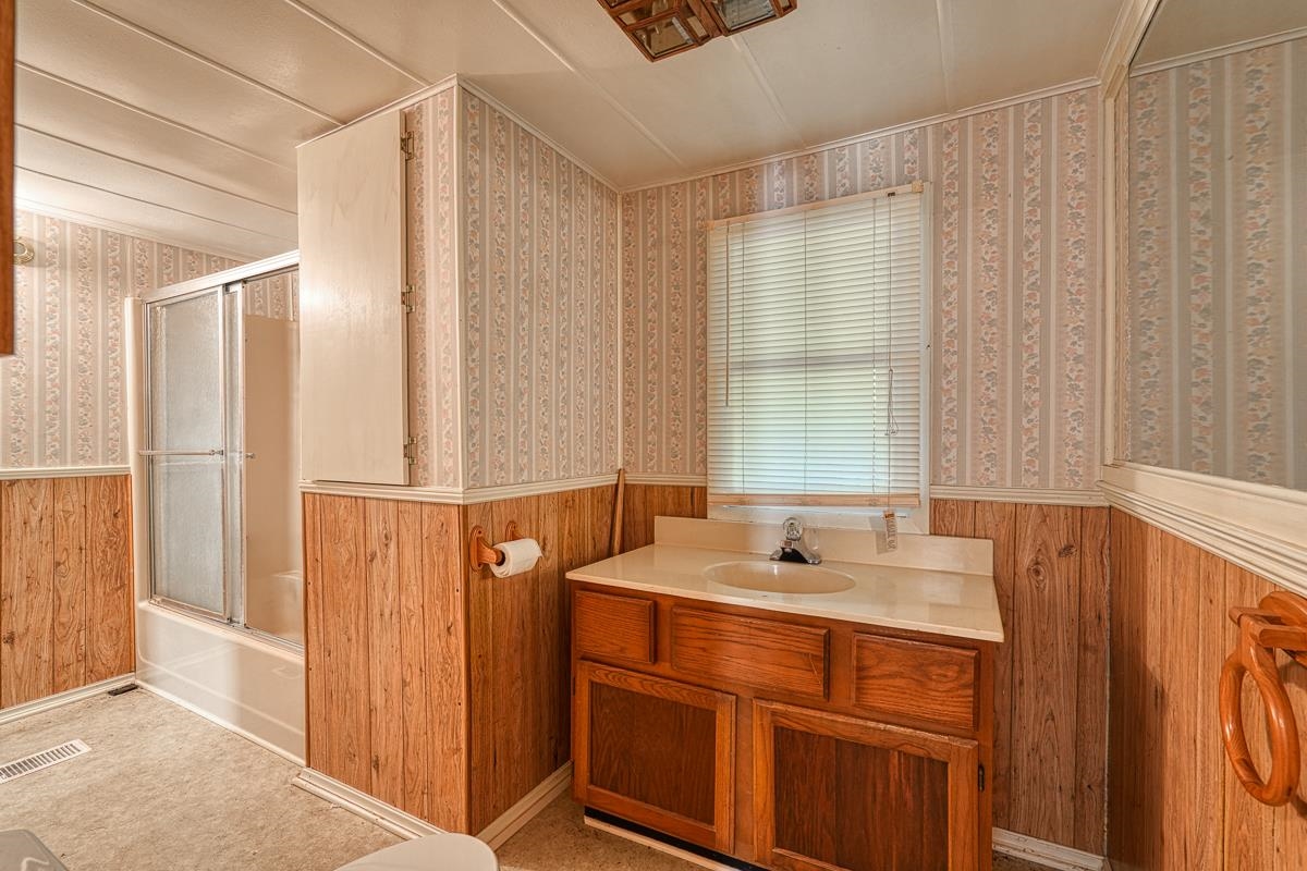 2230 Old Hills Bridge Road Enoree, SC 29335 - Photo 19 of 35