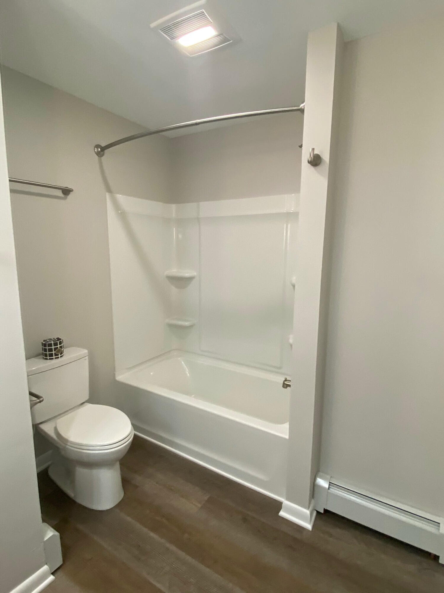 142 Main Street, Unit 144 Sullivan, WI 53178 - Photo 18 of 24 144-main-st-sullivan-wi-primary-bath (2)