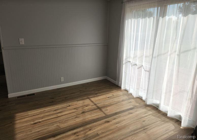 13100 Byron Road Byron, MI 48418 - Photo 13 of 41