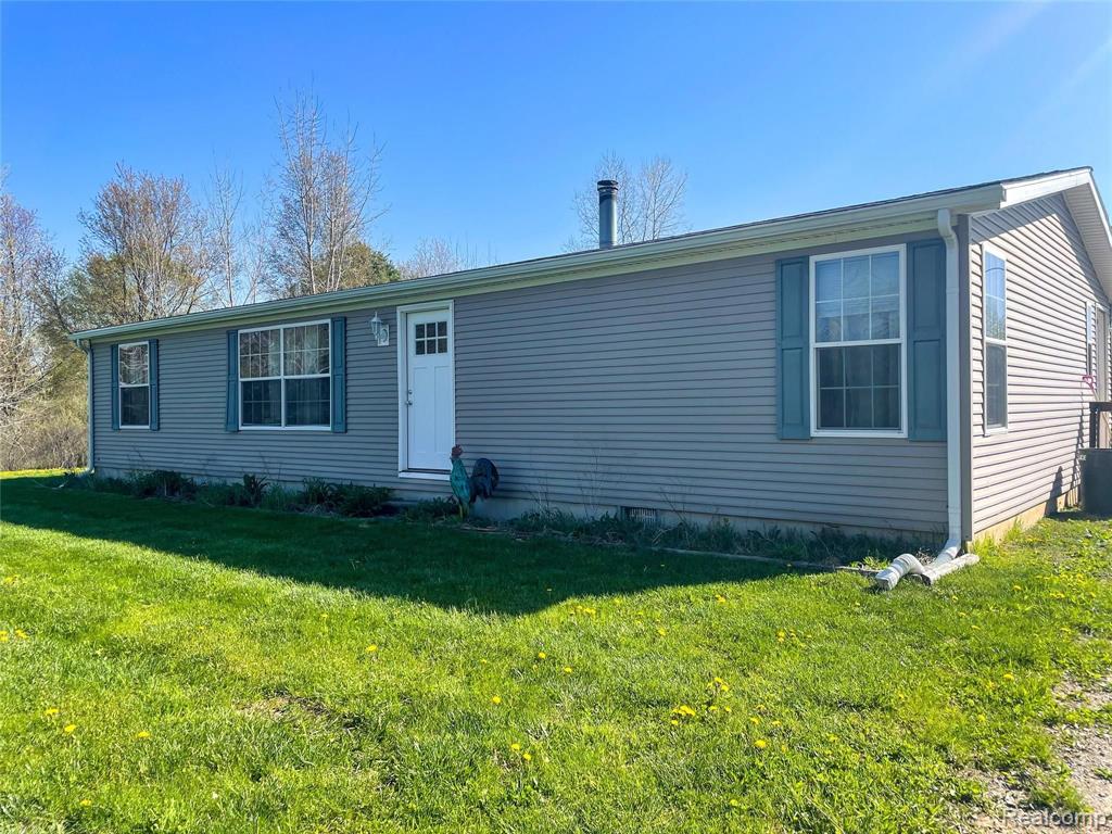8083 Harris Road Millington, MI 48746 - Photo 2 of 19