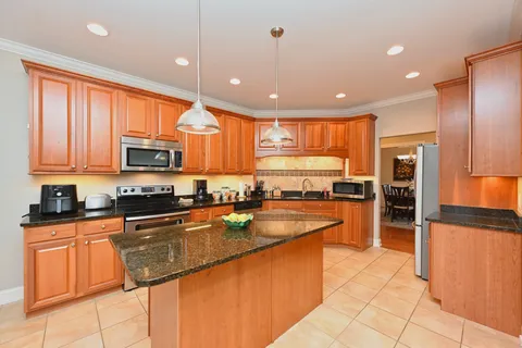 $834,900 | 707 Farmington Drive, Lebanon, TN 37087