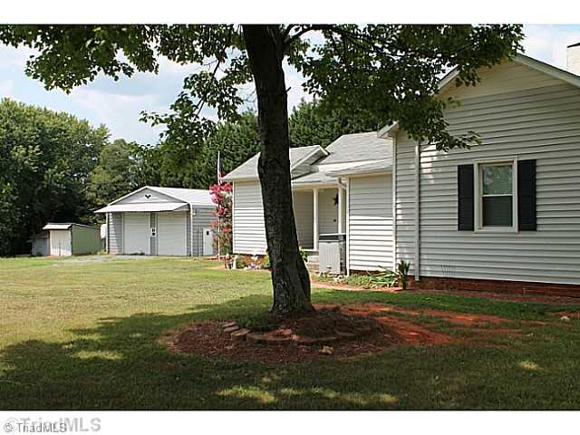 687 West Dalton Road King, NC 27021 - Photo 3 of 13 Exterior Back.