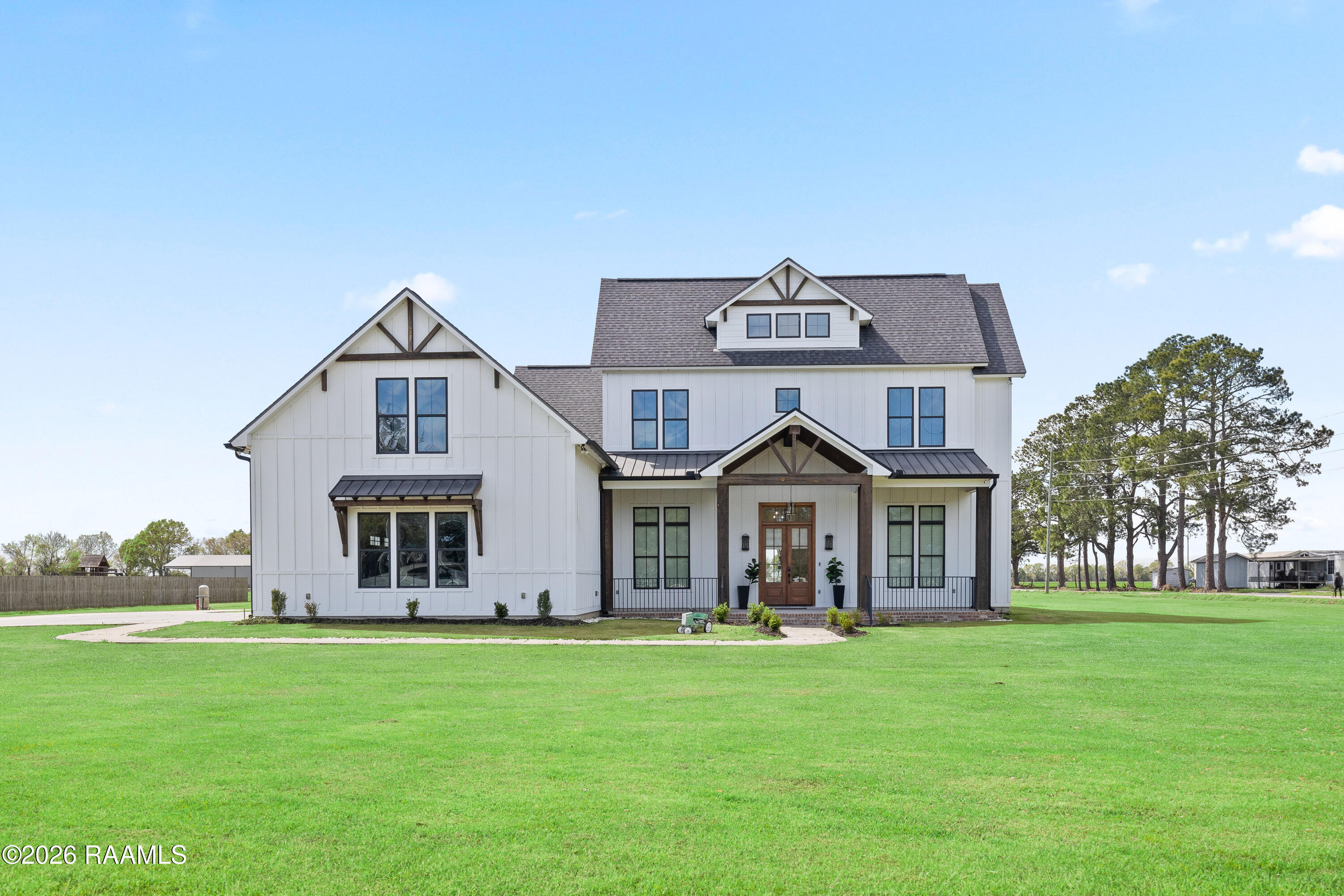 100 Viaulet Road Youngsville, LA 70592 - Photo 2 of 54 100-2