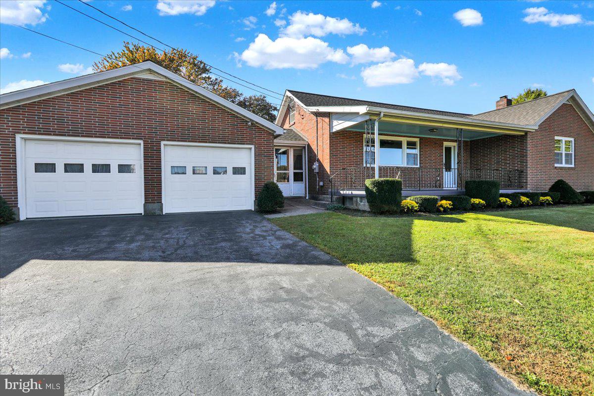 903 Schappell Road Hamburg, PA 19526 - Photo 6 of 43 Gallery Image 6