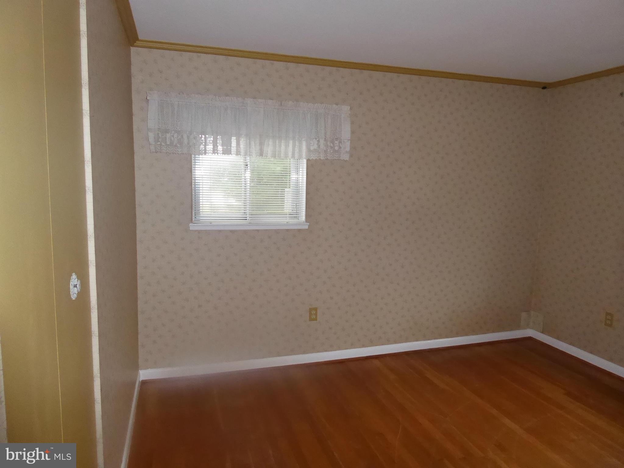 1218 Redcliffe Road Catonsville, MD 21228 - Photo 11 of 18 Main Level-Bedroom 2-View