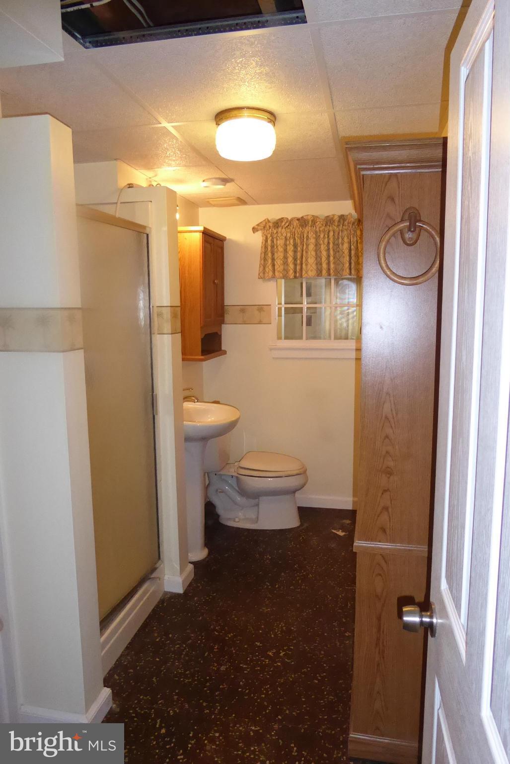 1218 Redcliffe Road Catonsville, MD 21228 - Photo 16 of 18 Basement Level-Full Bath-View