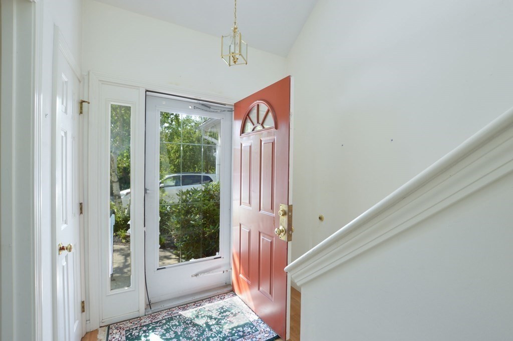 3 Kettle Lane, Unit 3 Mashpee, MA 02649 - Photo 3 of 30 a view of an entryway