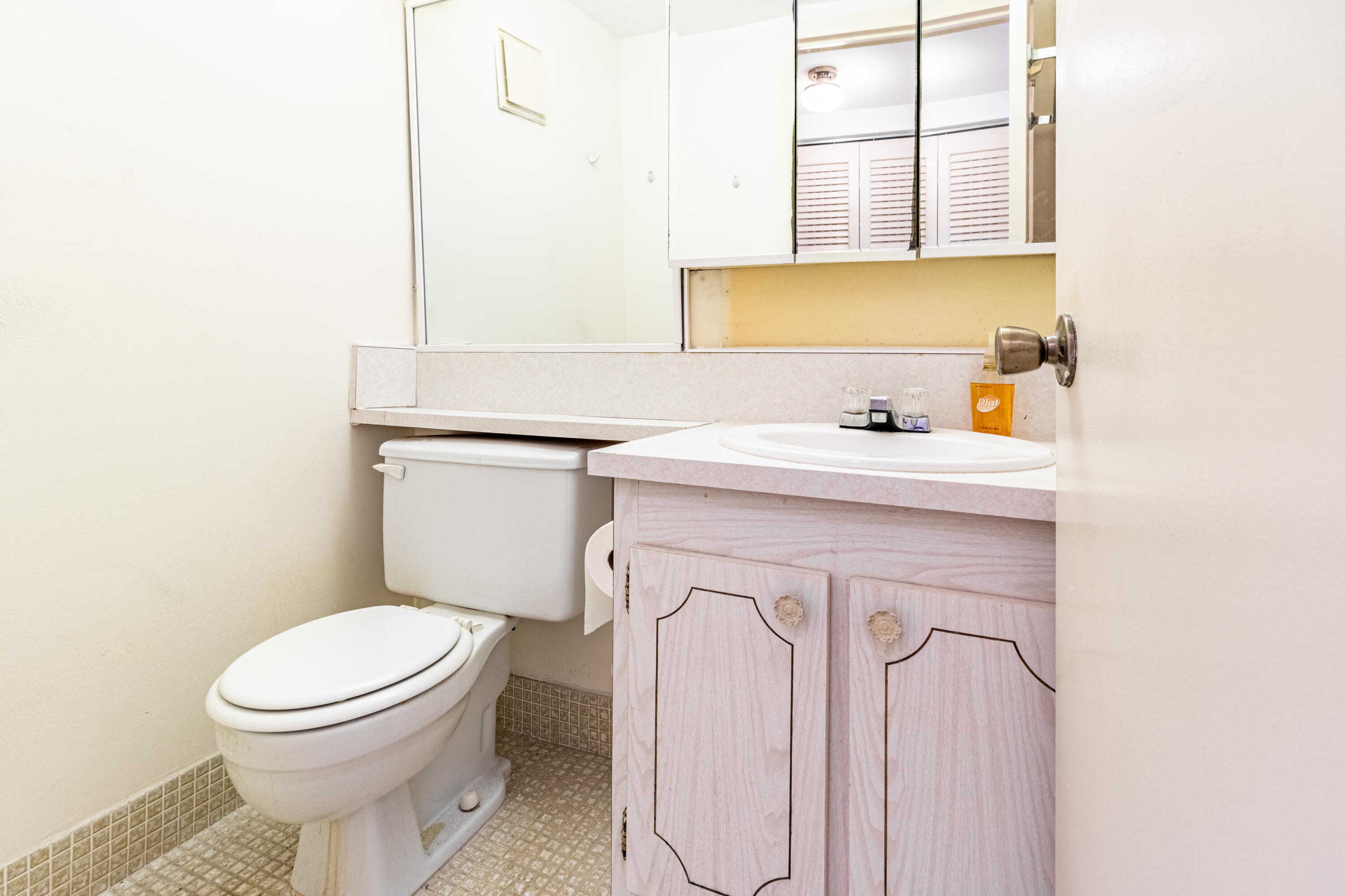 286 Brighton G Boca Raton, FL 33434 - Photo 11 of 17 Half Bath