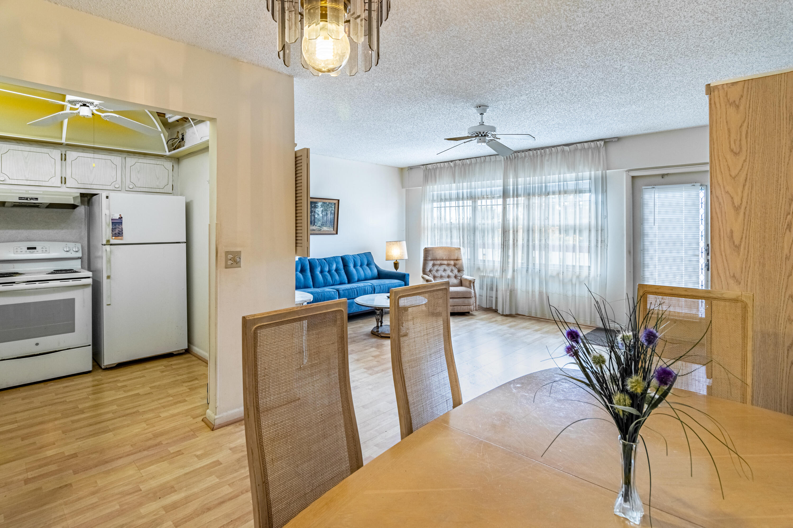 286 Brighton G Boca Raton, FL 33434 - Photo 5 of 17 Dining Room/Living Room Area