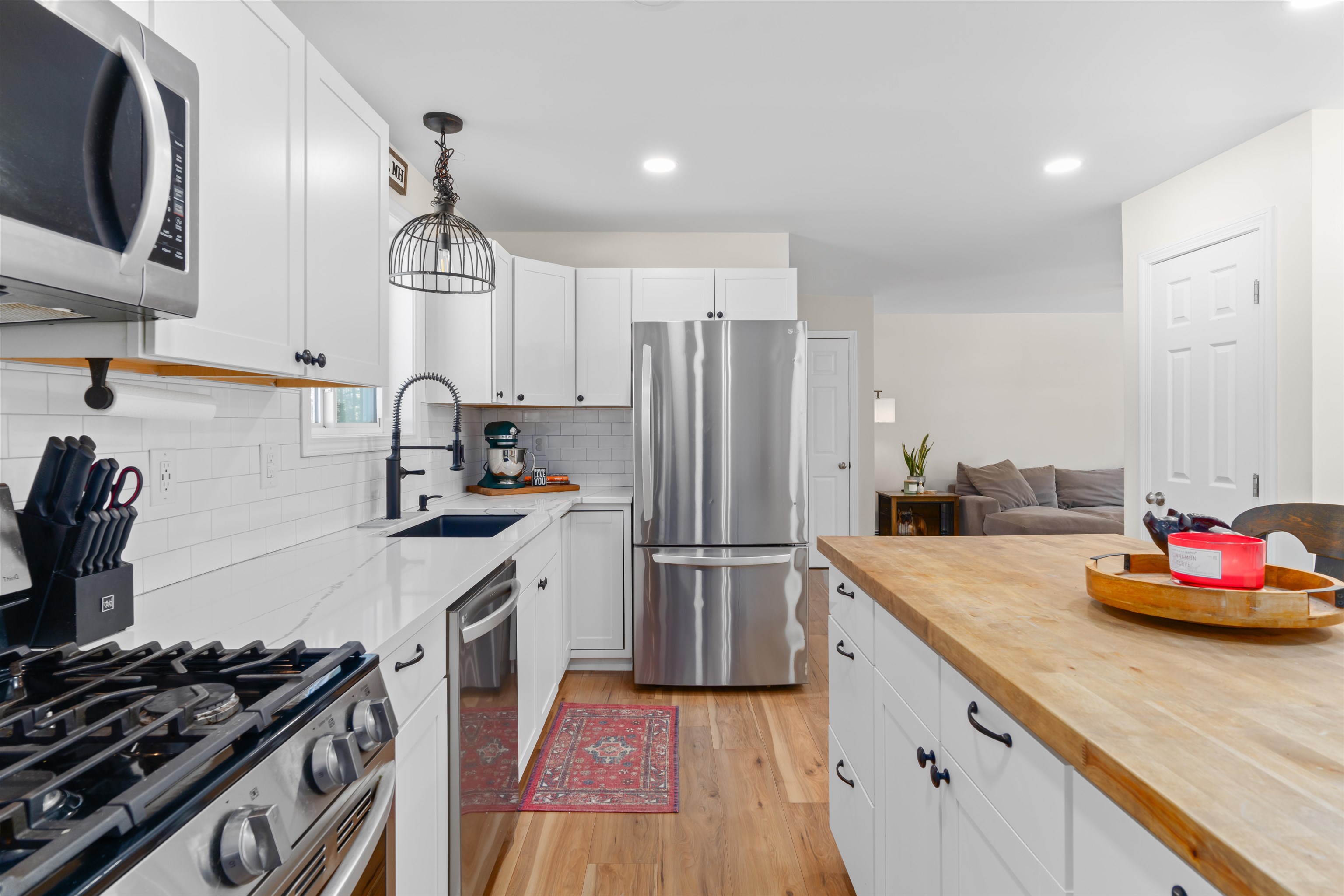 36 Hammond Road Deerfield, NH 03037 - Photo 2 of 52