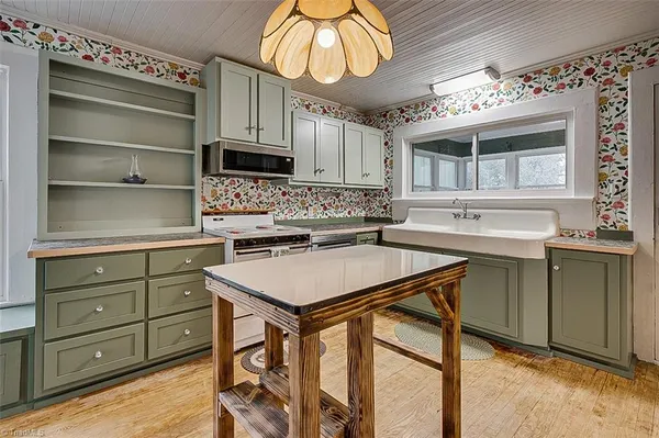$229,900 | 131 North Middleton Street, Robbins, NC 27325