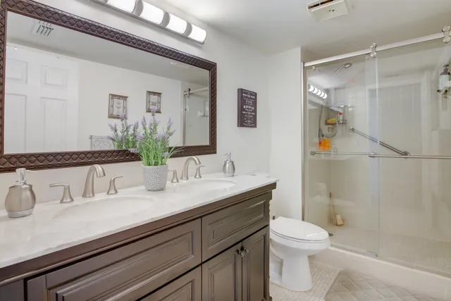 $199,000 | 6675 South Oriole Boulevard, Unit 4030, Delray Beach, FL 33446